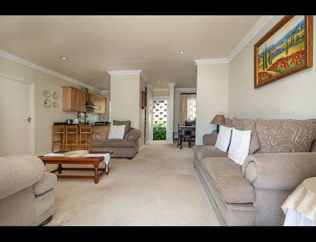 1 BEDROOM SIMPLEX FOR SALE IN SOMERSET PARK